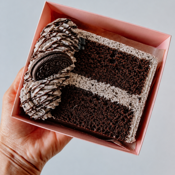 Cookies and Cream Cake Slice